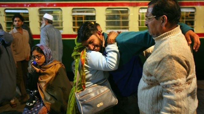 Най малко 13 души бяха убити а 25 ранени при