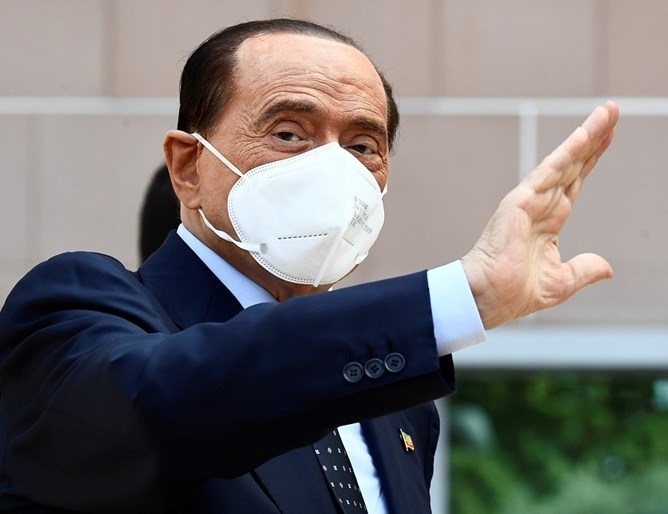 Бившият италиански премиер Силвио Берлускони беше изписан днес от болница