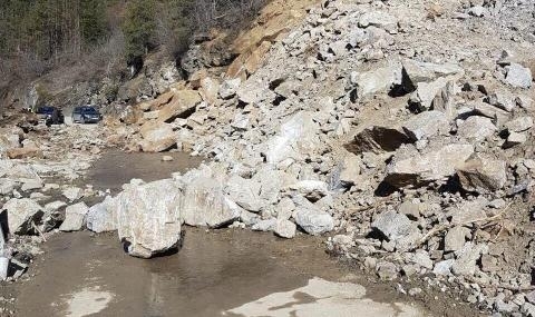 Във връзка с възникналата ситуация със свлачището на пътя Мадан