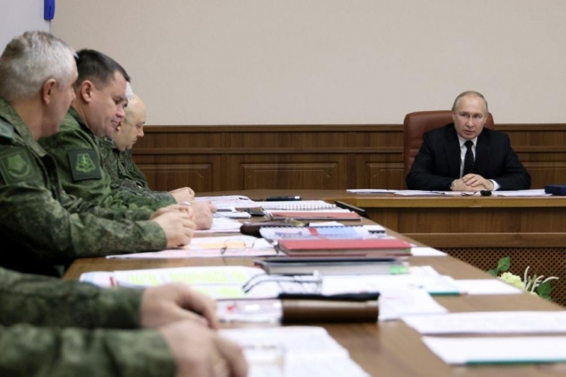 Руският президент Владимир Путин поиска да чуе предложения от висшето военно