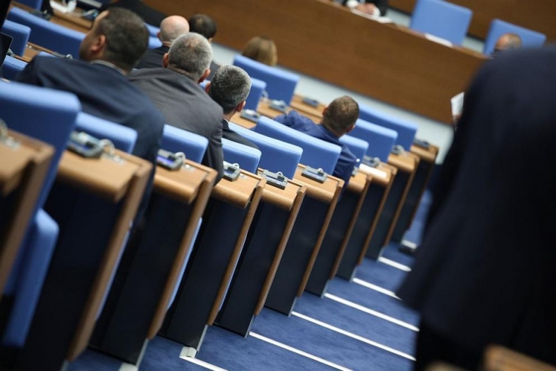 Депутатите удължиха ваканцията си преди местните избори
