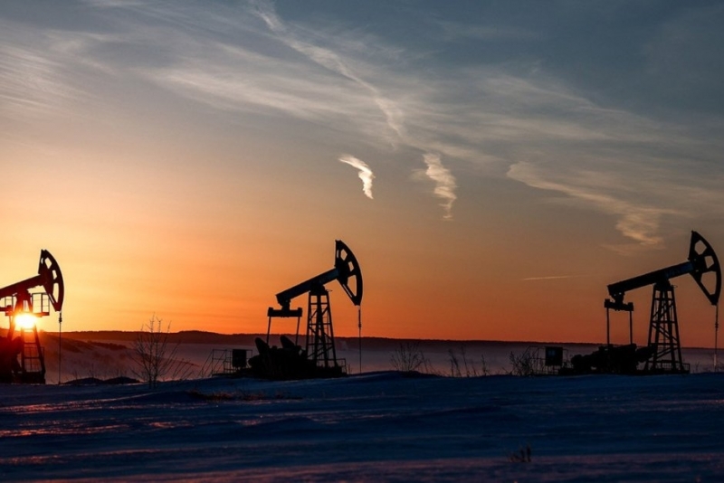 Цените на петрола намаляха в обедната азиатска търговия Изобилието от