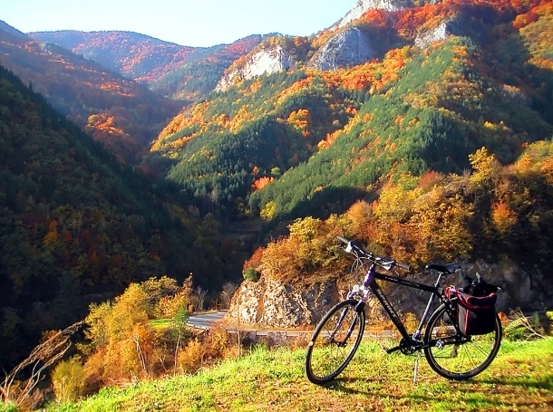 Днес ще бъде слънчево По значителна ниска облачност ще има на