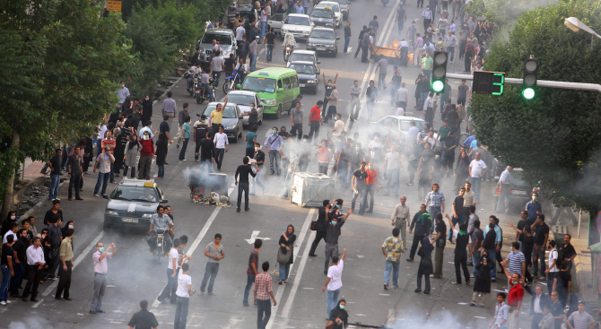 При нападението на военен парад в югозападния ирански град Ахваз