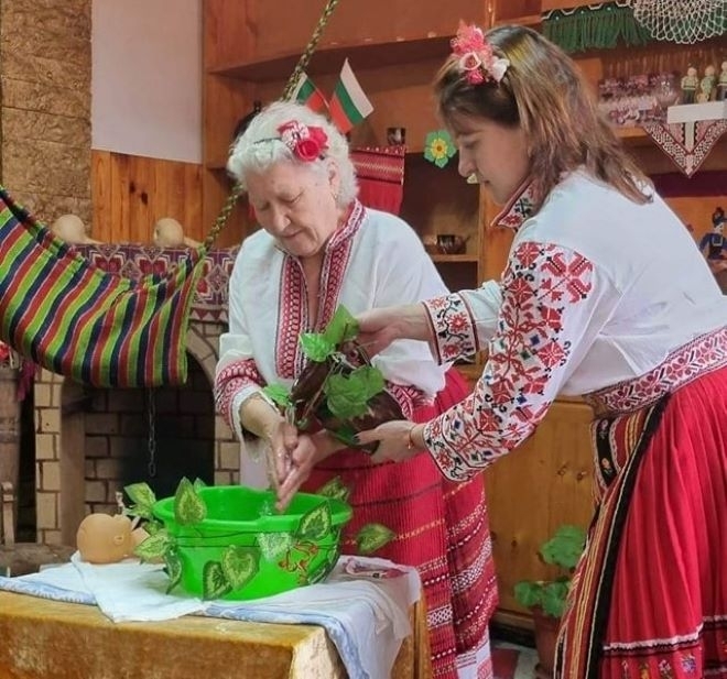 И в берковското село Бързия бе отбелязан българският празник Бабинден.
Присъстващите