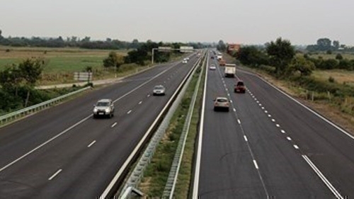 Един човек е пострадал при катастрофа на автомагистрала Тракия при