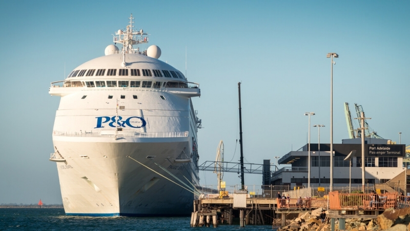 Най големият круизен оператор във Великобритания спира бизнеса в Персийския залив