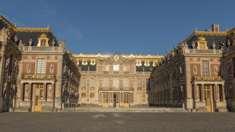 Версайският дворец, един от най-посещаваните туристически обекти във Франция, е бил