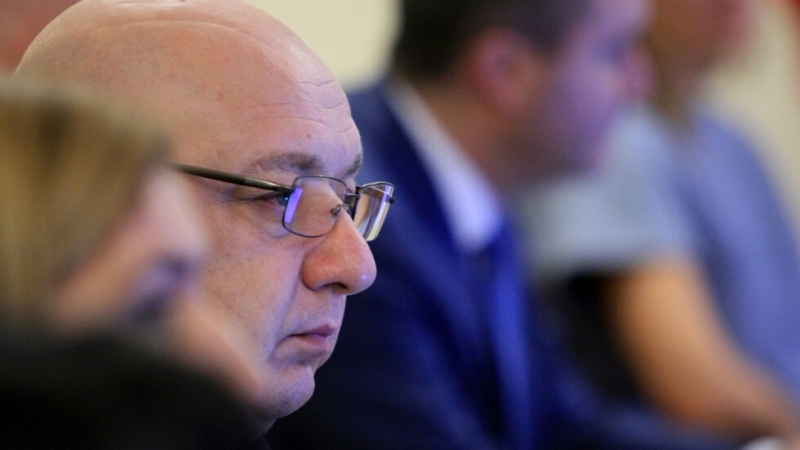 Министърът на младежта и спорта Красен Кралев е дал положителна