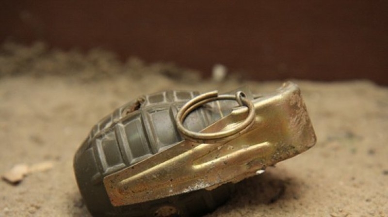 Мъж е пострадал при взрив на стара граната в пункт за изкупуване