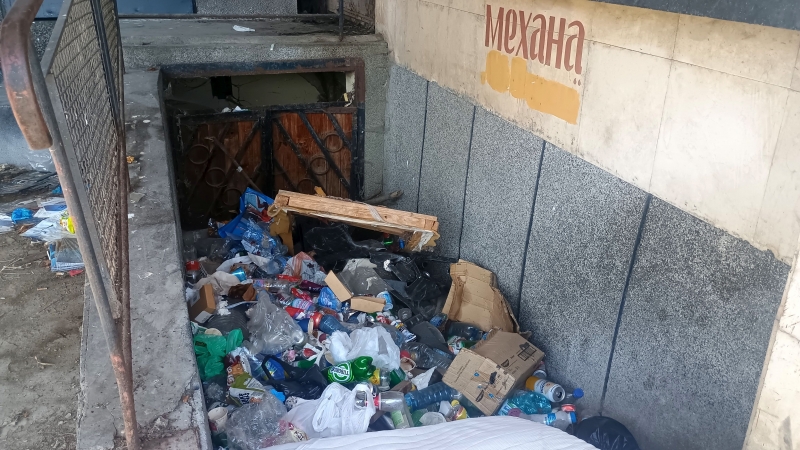 ОбП „Чистота“ премахна нерегламентирано сметище в района на жп гарата в Мездра /снимки/