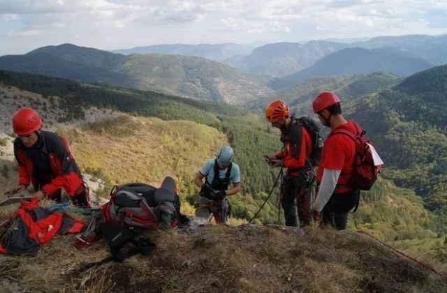Хубавото време през август зарадва планинарите но и отвори работа