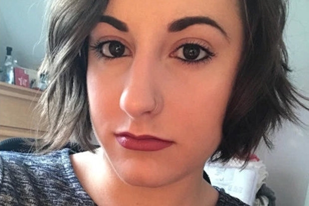 Още една учителка не успя да обуздае нагона си и