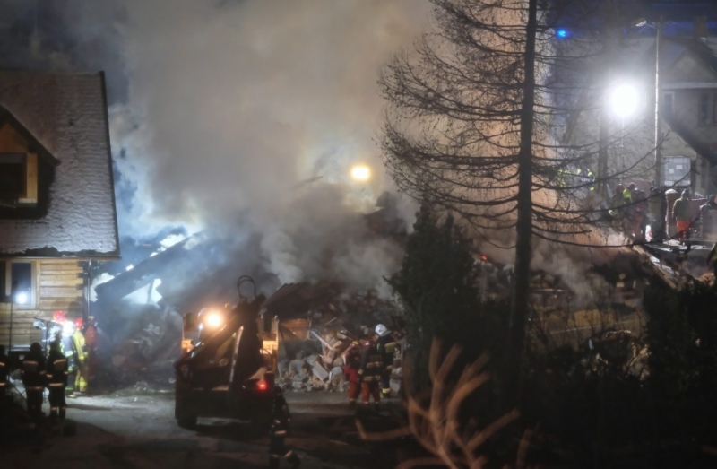 Четирима загинаха и четирима изчезнаха безследно при мощна експлозия на