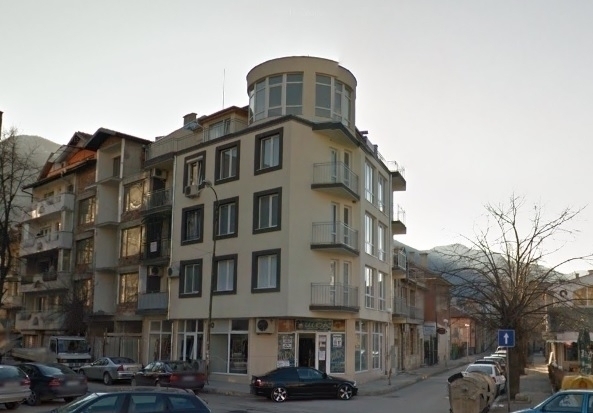 Частен съдебен изпълнител обяви на търг огромен апартамент в центъра