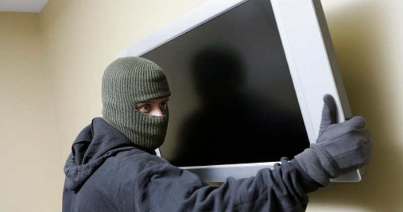 Полицията е заловила крадец задигнал телевизор от къща в Бяла