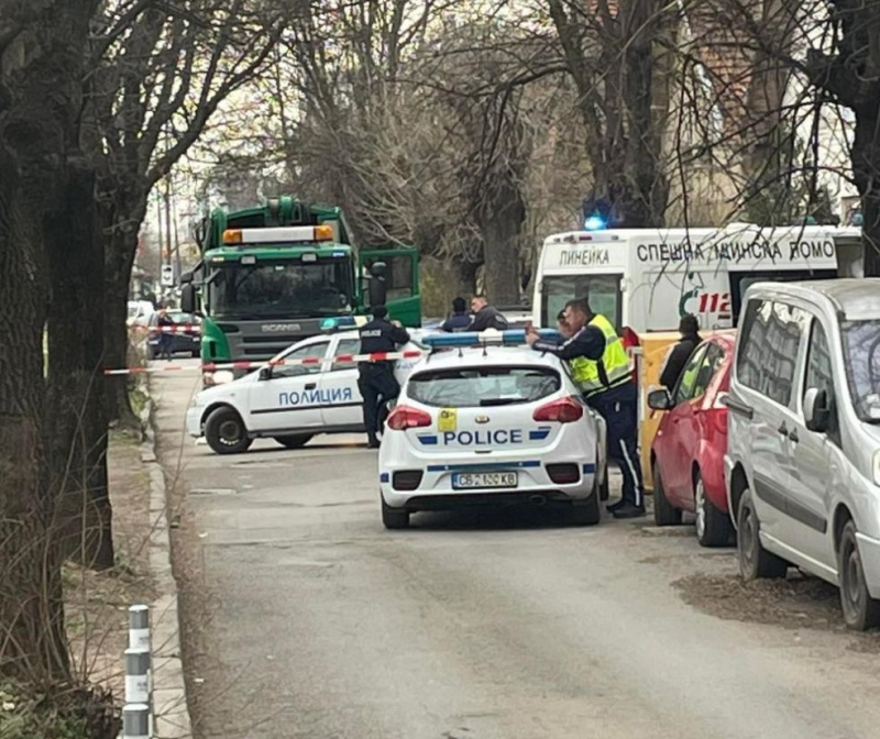 Камион блъсна на заден ход възрастен мъж в столичния ж к Илинден съобщиха от МВР Инцидентът е