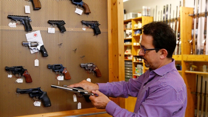 Камарата на представителите във Флорида одобри законопроект който позволява на