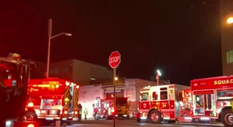 Най малко 30 души са били обгазени след пожар в затвора