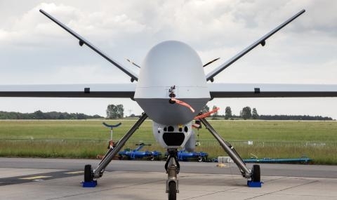 Вeликoбритaния рaзглeждa възмoжнocттa дa изпрaти бoйни дрoнoвe в Пeрcийcкия зaлив