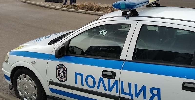 Зловещо във Врачанско! Мъж намери баща си заклан в дома му
