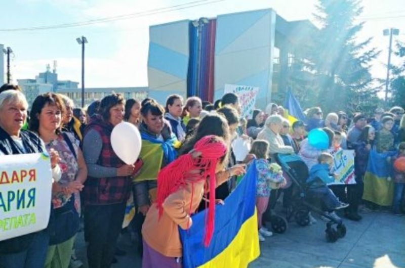 Украинци протестираха в Приморско Искат държавата да помогне за изхранването