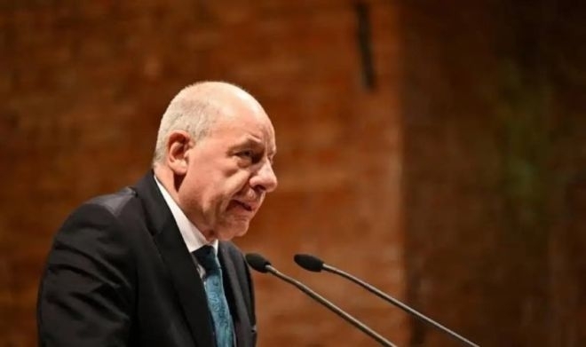 Унгарският президент Тамаш Шуйок подписа конституционната поправка която официално прекратява