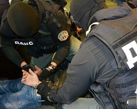 Полицията е заловила контрабандист с голямо количество незаконни цигари във