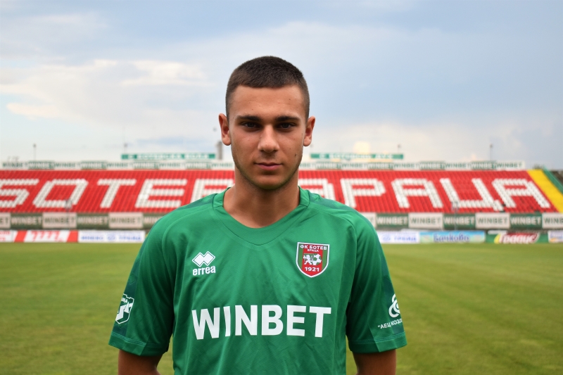 Доминик Янков е новото попълнение в Ботев Враца 19 годишният офанзивен