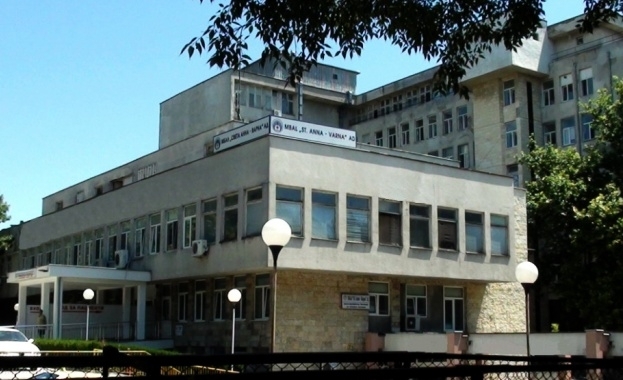 Почина 2 годишното хлапе което падна от третия етаж на стълбището