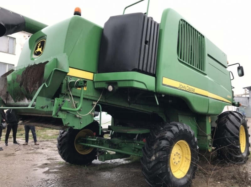 Частен съдебен изпълнител обяви на търг комбайн на фирма за