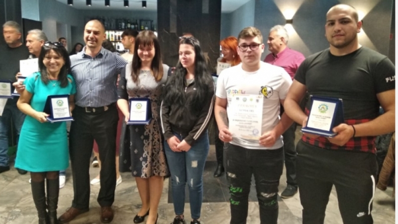 Отборът на Професионалната гимназия по селско стопанство ПГСС Марко Марков