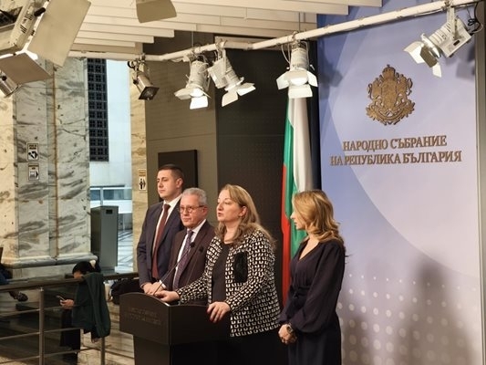 Властта реши: 620 евро минимална заплата и по-високи майчински през 2026 г.