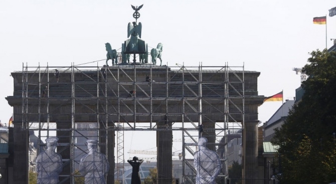 9 19 евро ще бъде минималното почасово заплащане в Германия от