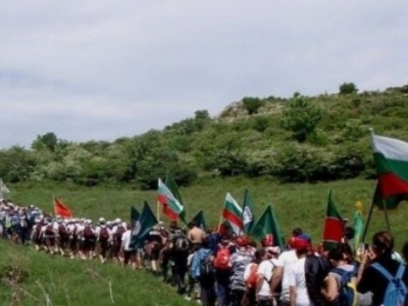 Безпроблемно преминава 74 тият Национален туристически поход По стъпките на Ботевата