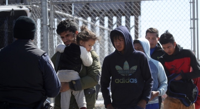 Близо хиляда кубински мигранти пристигнаха в мексиканския град Сиудад Хуарес