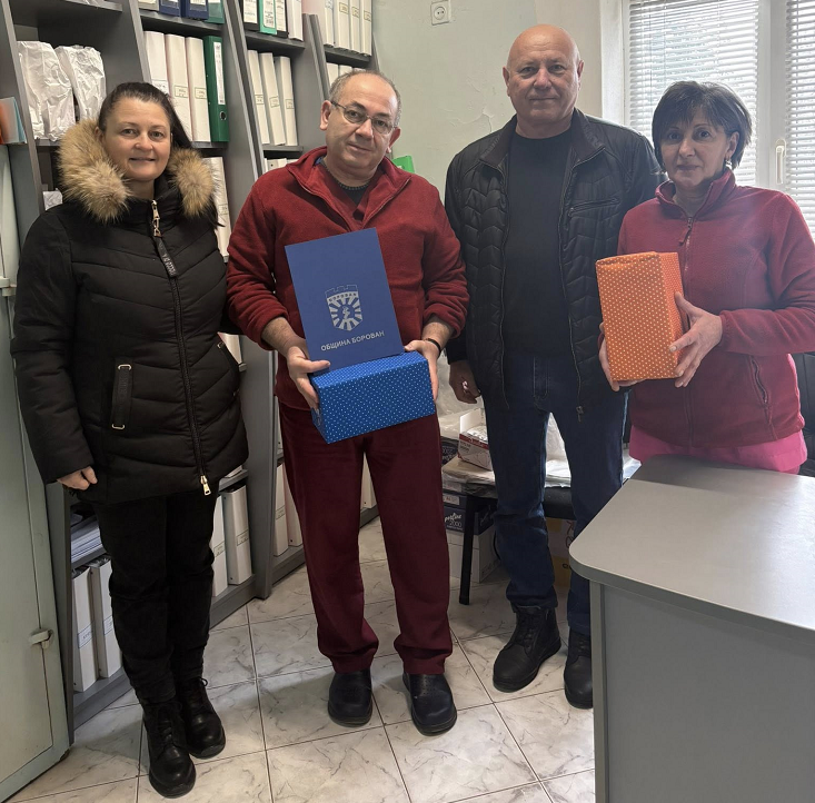 По повод Бабинден заместник кметът на Борован Илиян Буковски посети