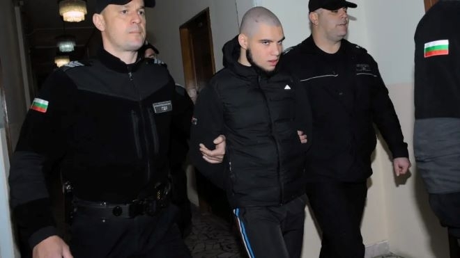 Прокурорският син се укрива в Перник, получава данни за акциите