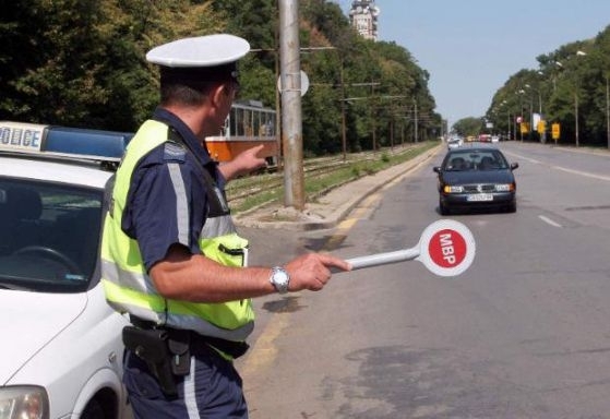Вчера в Козлодуй е спрян за проверка лек автомобил Ситроен