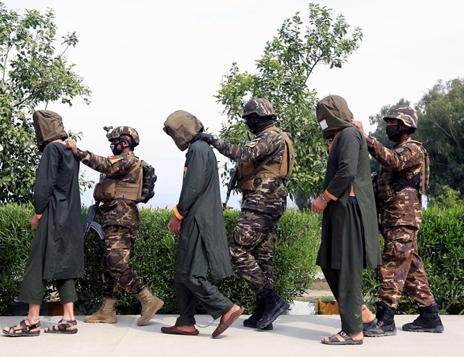 Афганистанският президент Ашраф Гани подписа указ за освобождаването на 1500