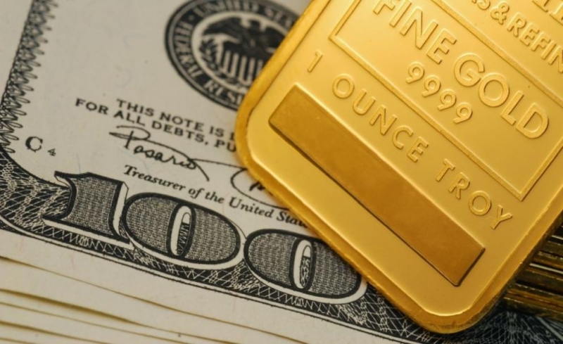 Цената на среброто спадна под 100 долара за тройунция на