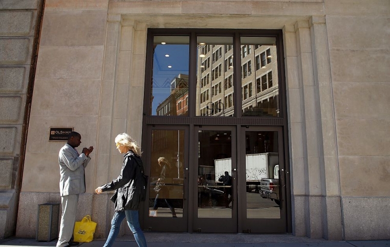 Компанията на скандалния продуцент Харви Уайнстийн който бе забъркан в