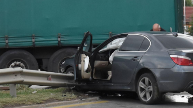 Трима са пострадали при катастрофа на пътя София Варна в района