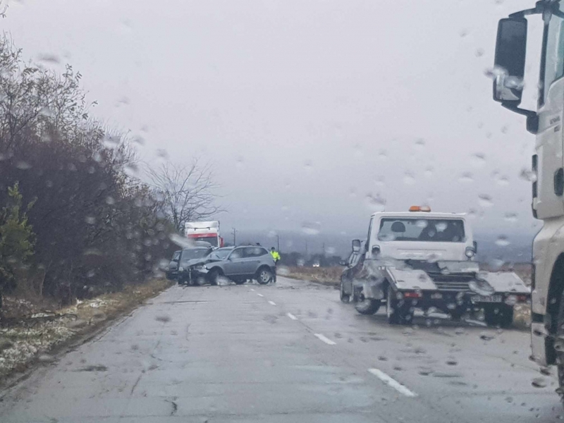 Тежка катастрофа е станала преди минути във Врачанско научи агенция