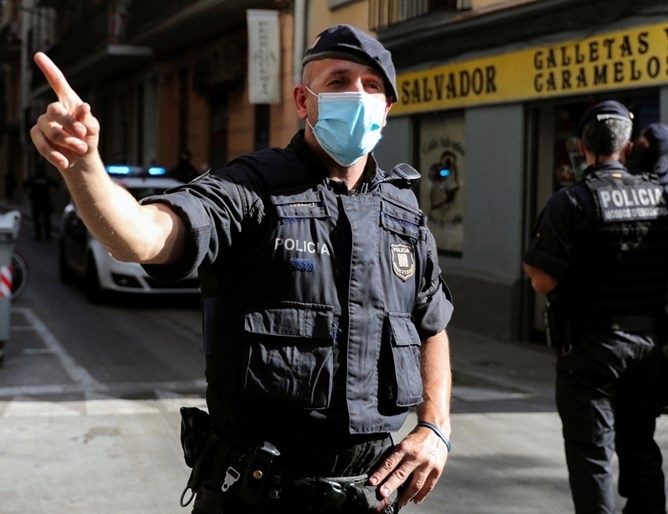 Полицията задържа тази сутрин двама алжирски граждани при антитерористична операция