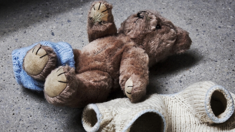 Съдът пусна на свобода педофила лъскал бастуна пред невръстни деца