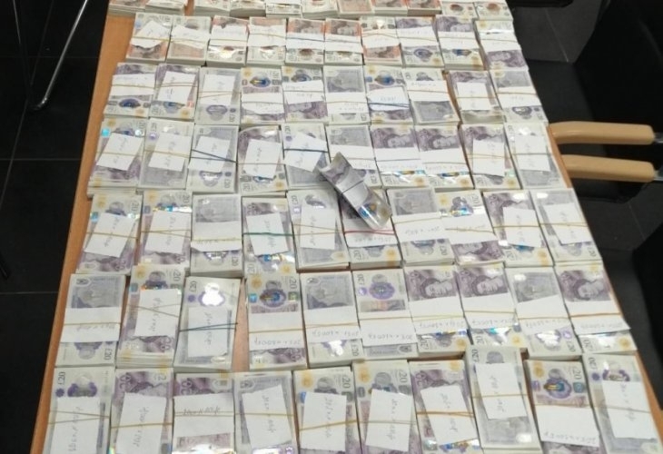 Прокуратурата извършва разследване по бързо производство за недекларирана валута от