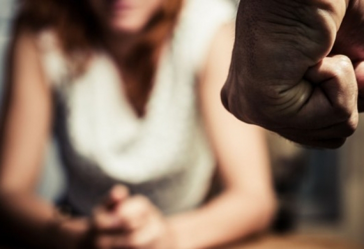 Тате стига си душил мама това крещяло 10 годишно момченце