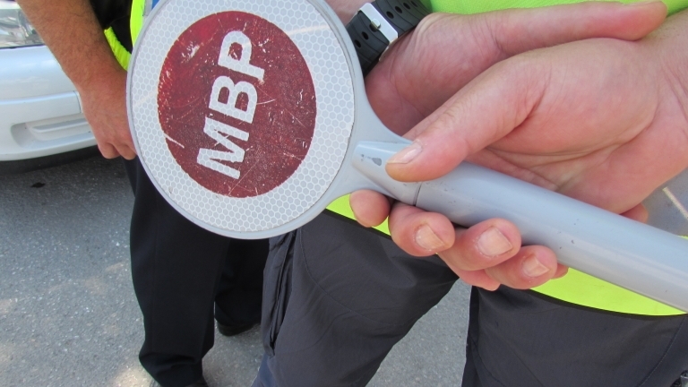 Подпийнал врачанин с мотопед е бил спрян за проверка съобщиха