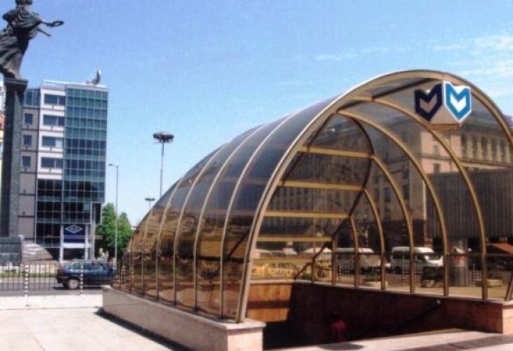 Подлезът на метростанция Сердика е отцепен На мястото има екипи
